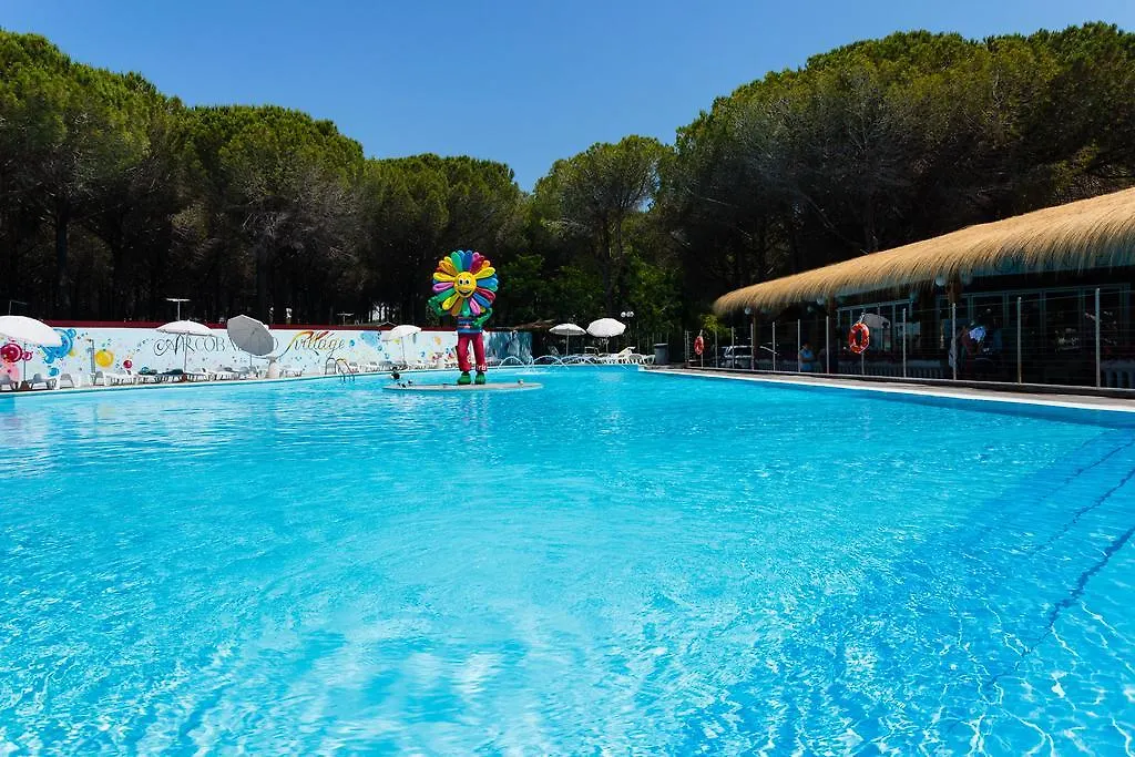 Arcobaleno Village Marina Di Bibbona 3*,