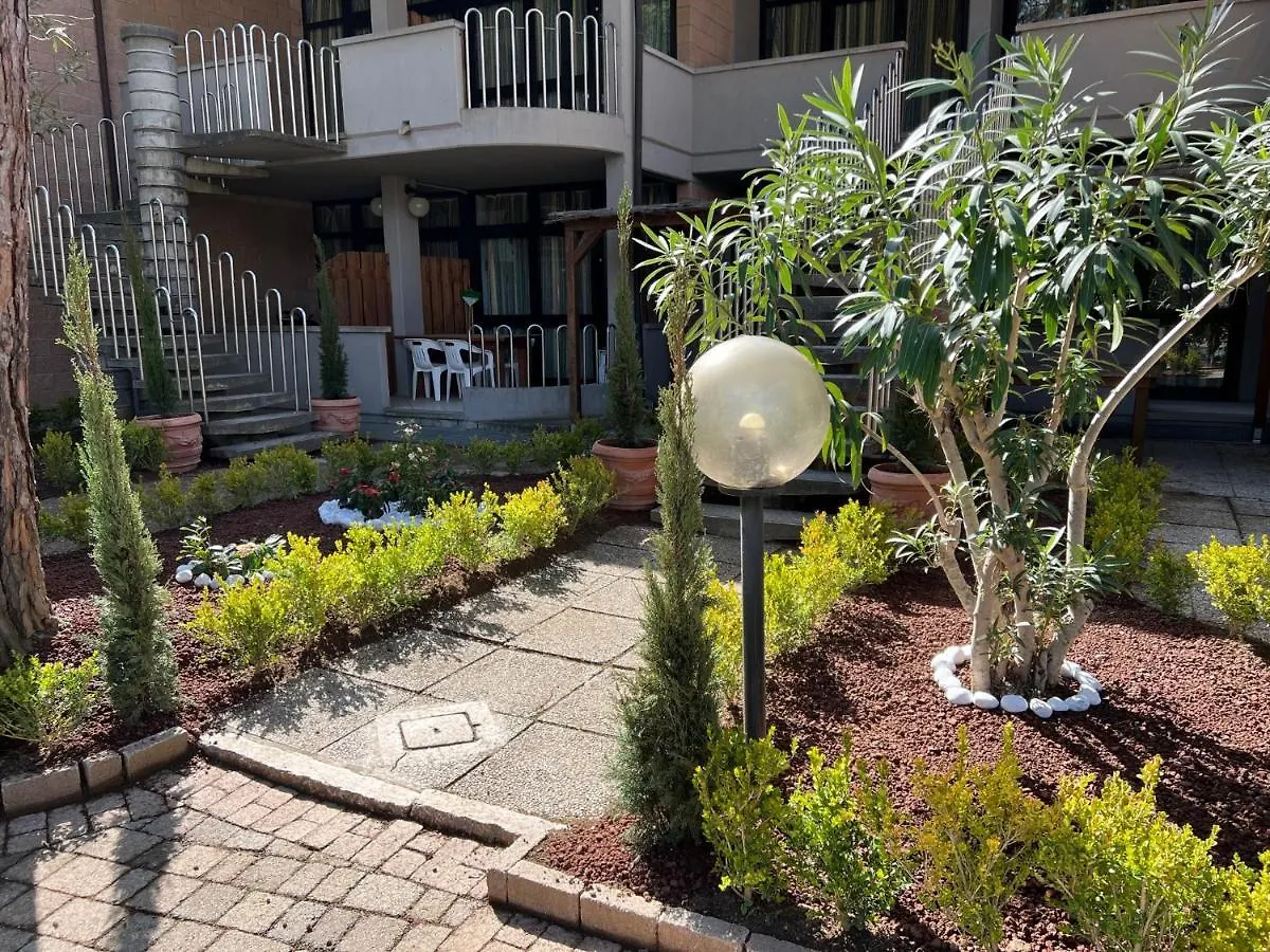 Arcobaleno Village Marina Di Bibbona 3*,